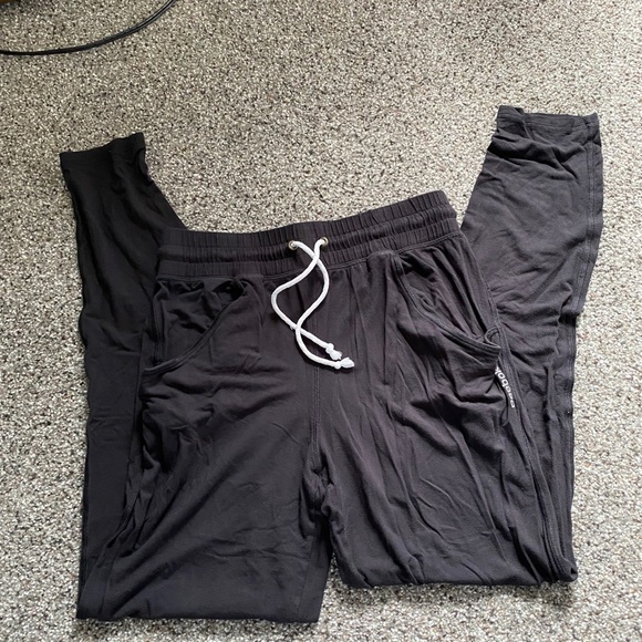 Most comfortable Reebok joggers ever! - Picture 3 of 4